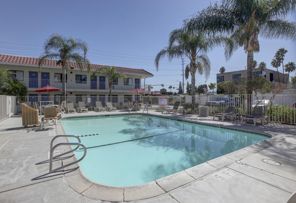 Motel 6-Corona, Ca Kültér fotó