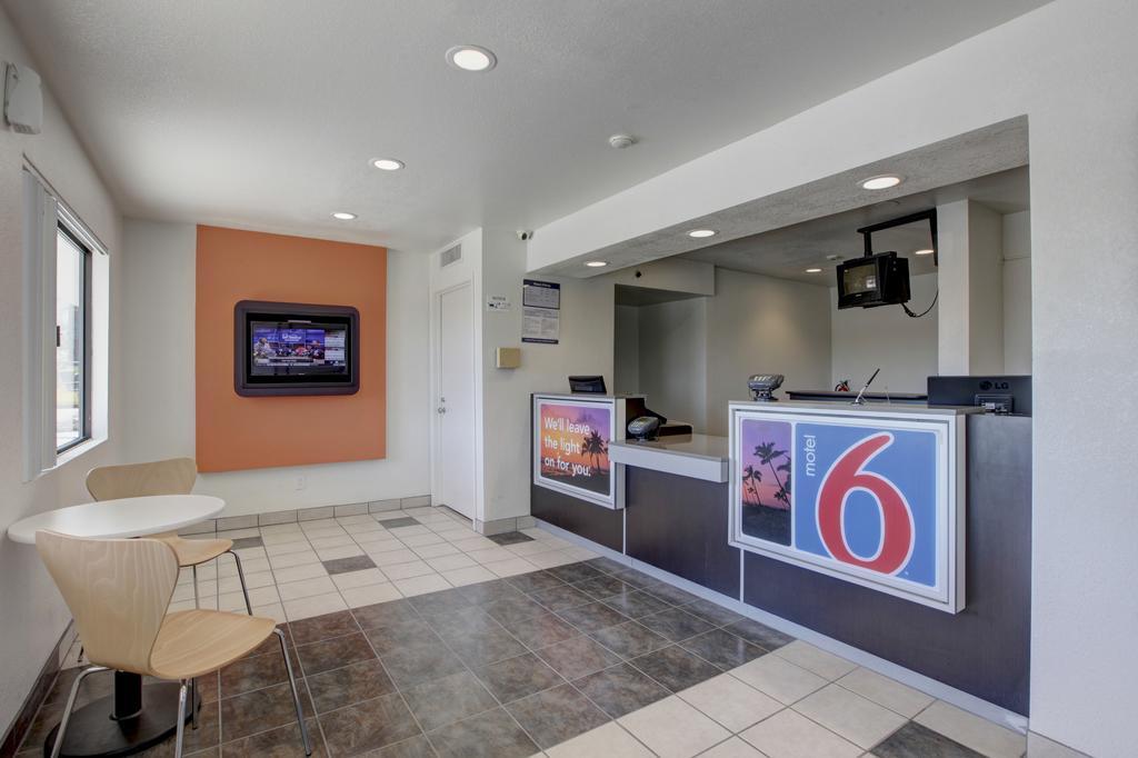Motel 6-Corona, Ca Kültér fotó