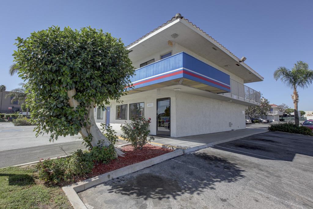 Motel 6-Corona, Ca Kültér fotó