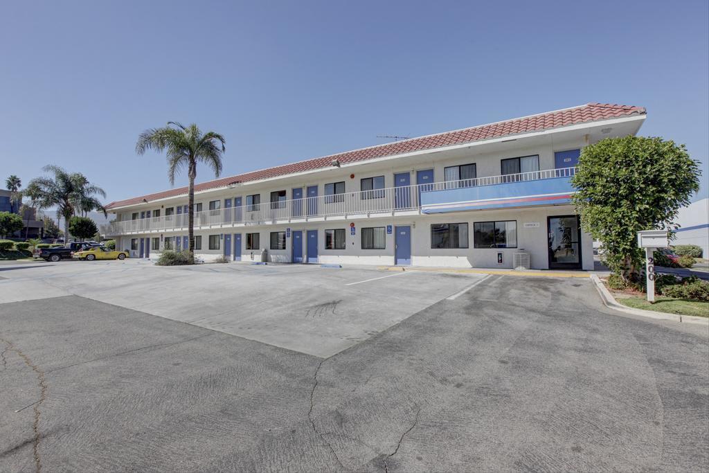 Motel 6-Corona, Ca Kültér fotó