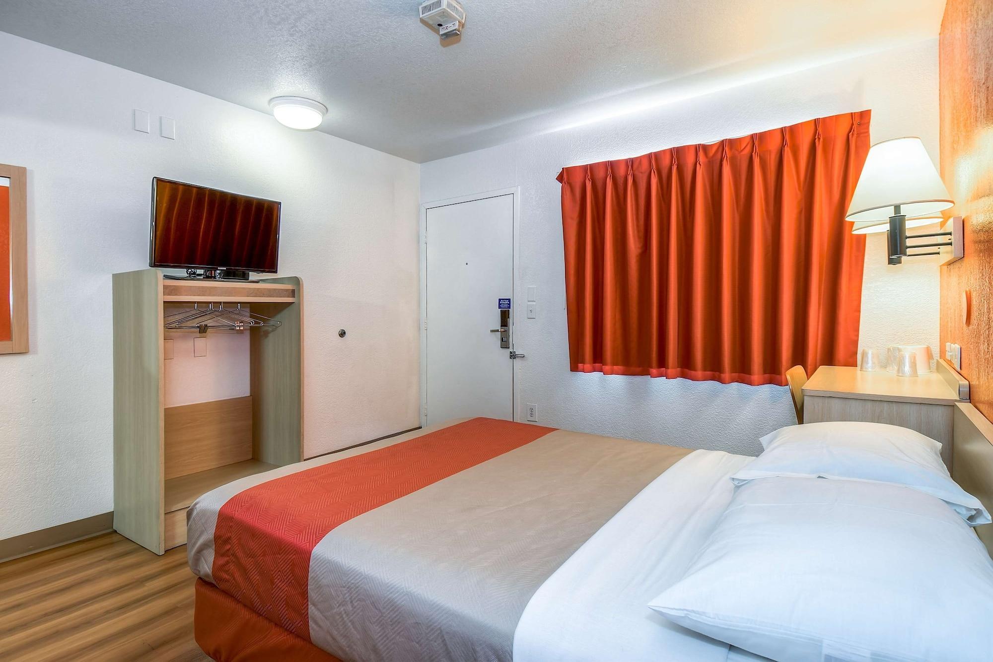 Motel 6-Corona, Ca Kültér fotó