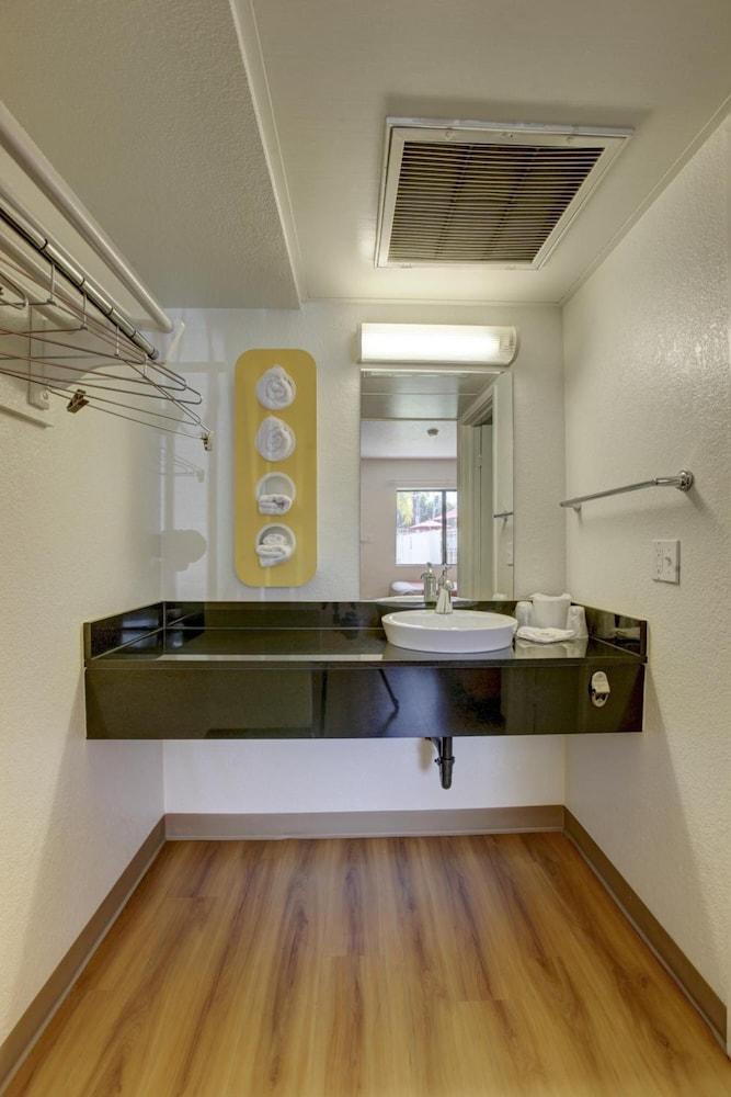 Motel 6-Corona, Ca Kültér fotó
