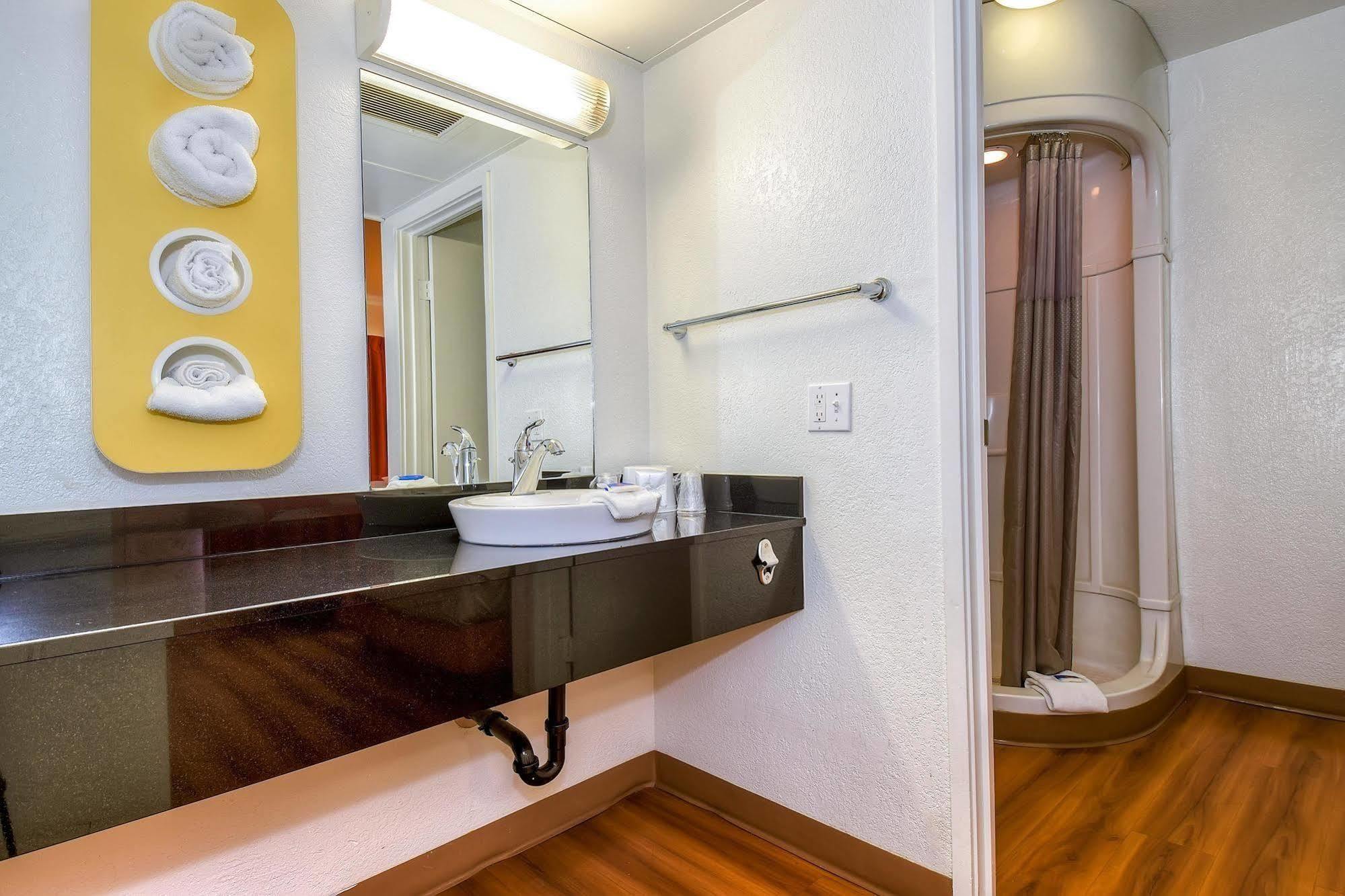 Motel 6-Corona, Ca Kültér fotó
