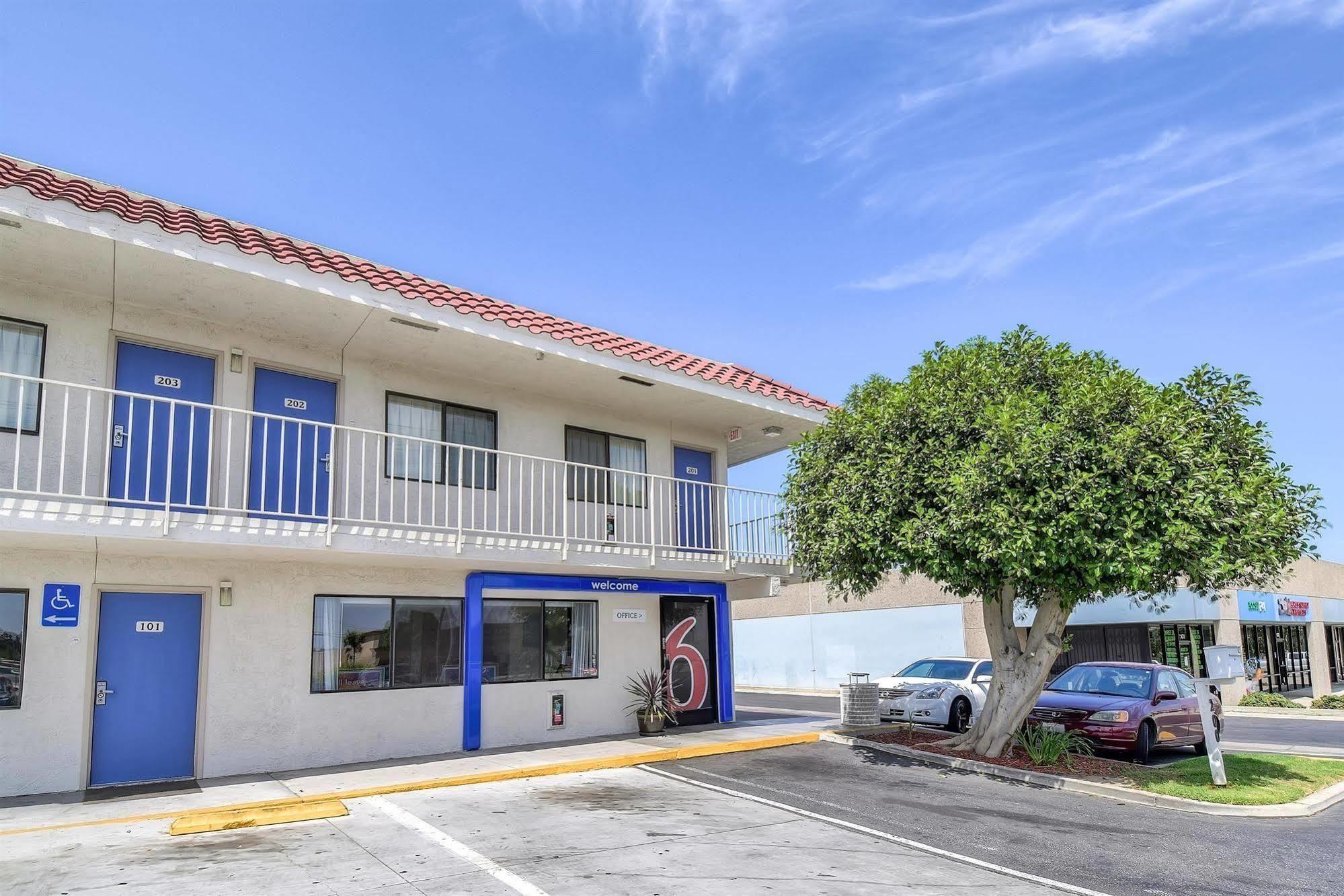 Motel 6-Corona, Ca Kültér fotó